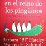 Un Pavo Real En El Reino De Los Pinguinos / Hateley / Norma